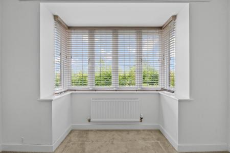 4 bedroom Detached house for sale in Jackson Avenue, Bishops Tachbrook