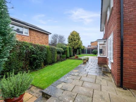 3 bedroom Detached house for sale in Woodfield Road, Earlsdon, Coventry