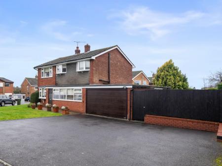 3 bedroom Detached house for sale in Woodfield Road, Earlsdon, Coventry
