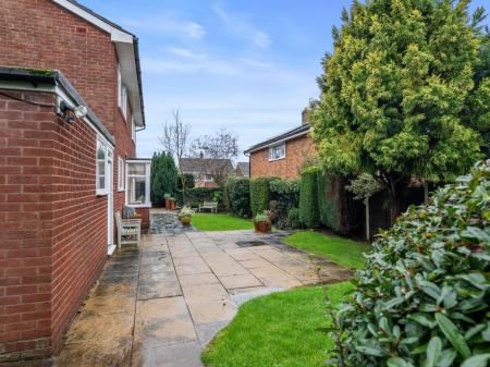 3 bedroom Detached house for sale in Woodfield Road, Earlsdon, Coventry