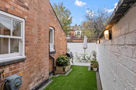 4 bedroom Terraced House for sale in Hyde Place, Leamington Spa