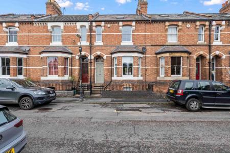4 bedroom Terraced House for sale in Hyde Place, Leamington Spa