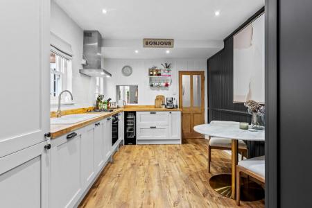 4 bedroom Terraced House for sale in Hyde Place, Leamington Spa
