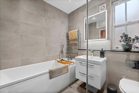 4 bedroom Terraced House for sale in Hyde Place, Leamington Spa