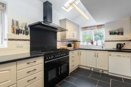 4 bedroom Detached house for sale in Hawthorne Gardens, Church Road, Long Itchington