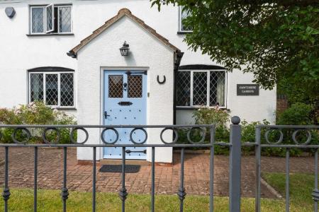 4 bedroom Detached house for sale in Hawthorne Gardens, Church Road, Long Itchington