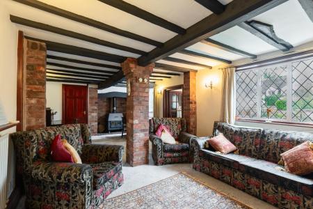 4 bedroom Detached house for sale in Hawthorne Gardens, Church Road, Long Itchington