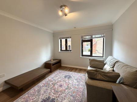 2 bedroom Semi-detached house to let in Crompton Street, Warwick, CV34