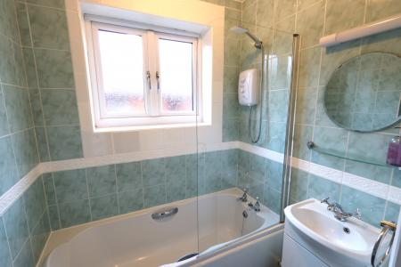 2 bedroom Semi-detached house to let in Crompton Street, Warwick, CV34