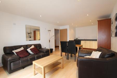 2 bedroom Flat to let in Livery Street, Leamington Spa, CV32