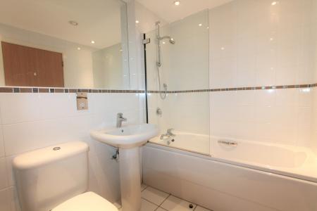 2 bedroom Flat to let in Livery Street, Leamington Spa, CV32