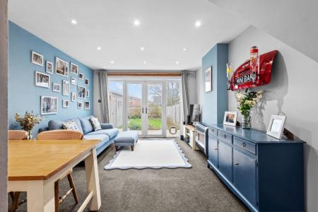 2 bedroom Semi-detached house for sale in Anderson Drive, Whitnash, Leamington Spa