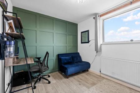 2 bedroom Semi-detached house for sale in Anderson Drive, Whitnash, Leamington Spa