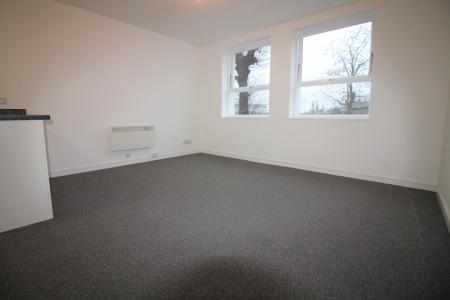1 bedroom Flat to let in Beauchamp Court, Beauchamp Avenue, Leamington Spa, CV32