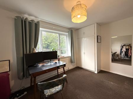 2 bedroom Flat to let in Kenilworth Road, Leamington Spa, CV32