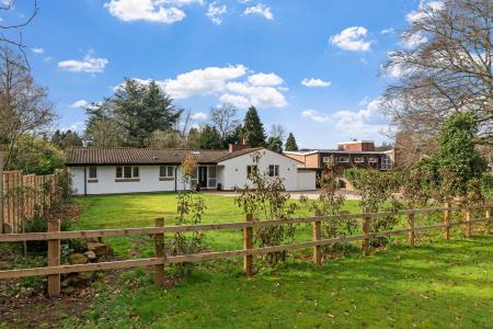 3 bedroom Detached bungalow for sale in Cannon Hill Road, Coventry