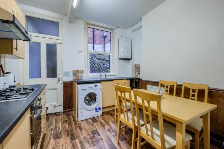 6 bedroom Terraced House to let in Abbey Hill, Kenilworth, CV8