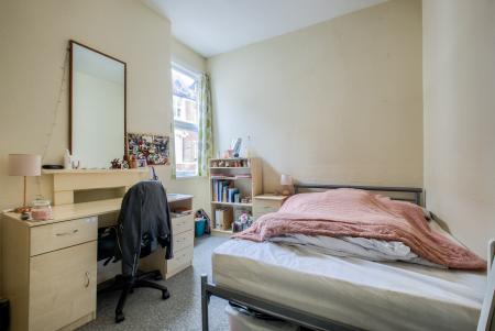 6 bedroom Terraced House to let in Abbey Hill, Kenilworth, CV8