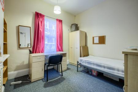 6 bedroom Terraced House to let in Abbey Hill, Kenilworth, CV8