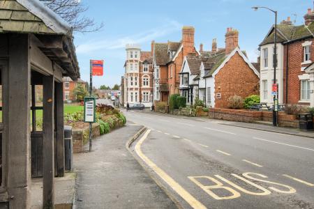 6 bedroom Terraced House to let in Abbey Hill, Kenilworth, CV8