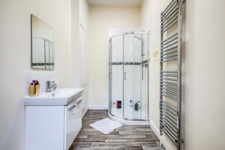 6 bedroom Terraced House to let in Abbey Hill, Kenilworth, CV8