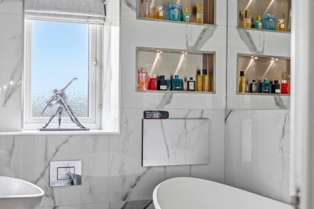 3 bedroom Semi-detached house for sale in Alderman Way, Weston Under Wetherley, Leamington Spa