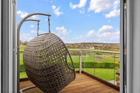 3 bedroom Semi-detached house for sale in Alderman Way, Weston Under Wetherley, Leamington Spa