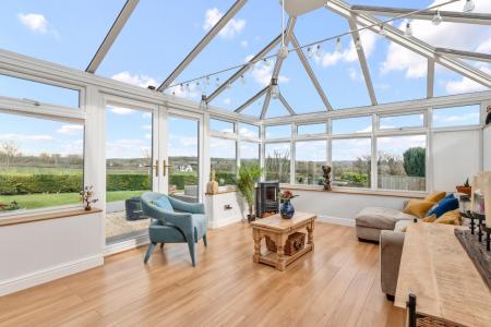 3 bedroom Semi-detached house for sale in Alderman Way, Weston Under Wetherley, Leamington Spa