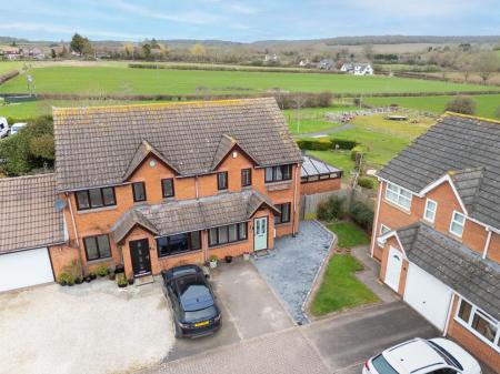 3 bedroom Semi-detached house for sale in Alderman Way, Weston Under Wetherley, Leamington Spa