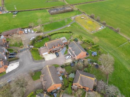 3 bedroom Semi-detached house for sale in Alderman Way, Weston Under Wetherley, Leamington Spa