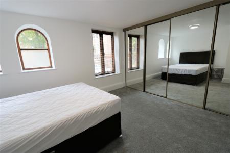 2 bedroom Flat to let in Lillington Avenue, Leamington Spa, CV32