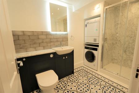 2 bedroom Flat to let in Lillington Avenue, Leamington Spa, CV32