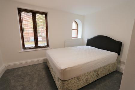 2 bedroom Flat to let in Lillington Avenue, Leamington Spa, CV32