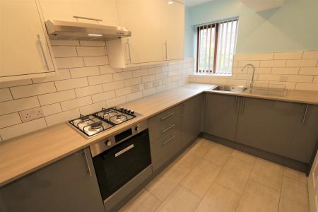 2 bedroom Flat to let in Lillington Avenue, Leamington Spa, CV32