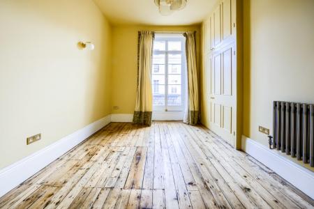 2 bedroom Flat for sale in Regent Place, Leamington Spa