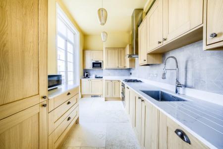2 bedroom Flat for sale in Regent Place, Leamington Spa