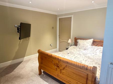 2 bedroom Apartment to let in Sandy Lane, Leamington Spa, CV32