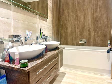 2 bedroom Apartment to let in Sandy Lane, Leamington Spa, CV32