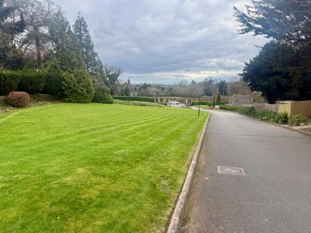 2 bedroom Apartment to let in Sandy Lane, Leamington Spa, CV32