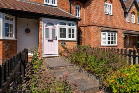 3 bedroom Terraced House for sale in Eathorpe, Leamington Spa