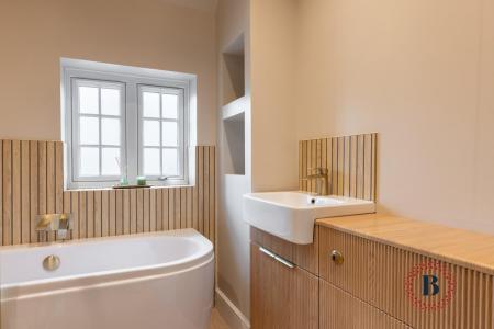 3 bedroom Terraced House for sale in Eathorpe, Leamington Spa