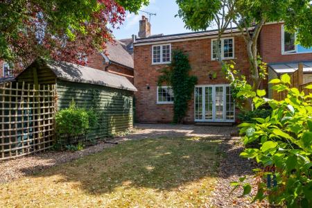3 bedroom Terraced House for sale in Eathorpe, Leamington Spa
