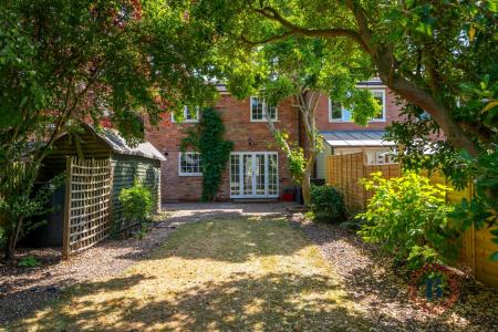 3 bedroom Terraced House for sale in Eathorpe, Leamington Spa