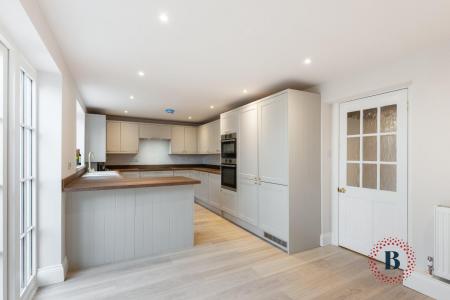 3 bedroom Terraced House for sale in Eathorpe, Leamington Spa