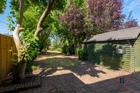 3 bedroom Terraced House for sale in Eathorpe, Leamington Spa