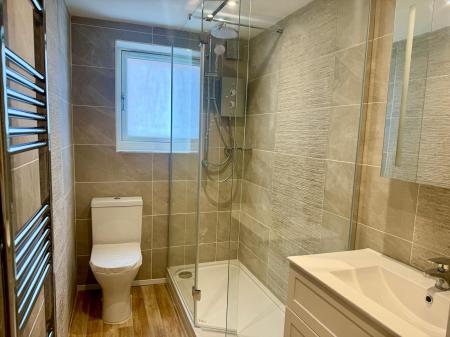 1 bedroom Flat to let in Warwick place, Leamington Spa, CV32