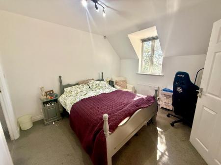 1 bedroom Flat to let in Marne Close, Warwick, CV34