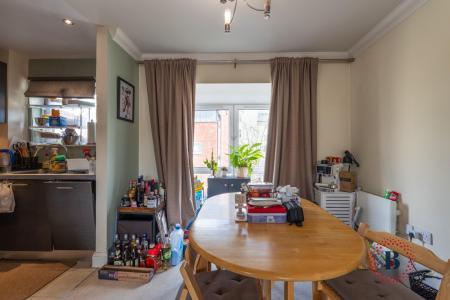 2 bedroom Flat for sale in Kempton Drive, Warwick