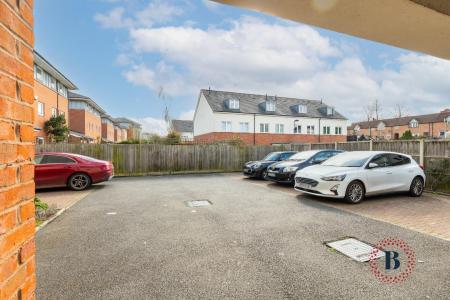 2 bedroom Flat for sale in Kempton Drive, Warwick