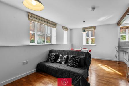 2 bedroom Apartment for sale in Albert Street, Warwick
